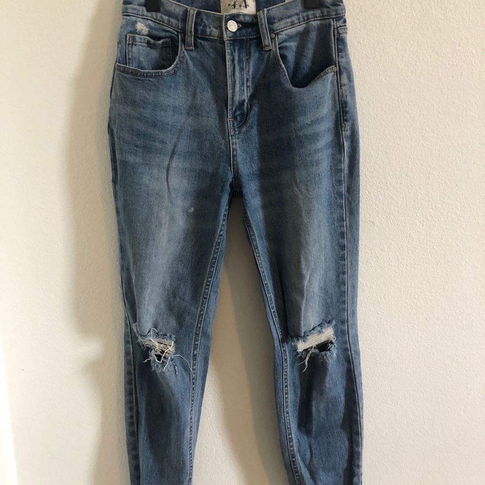 High waisted jeans